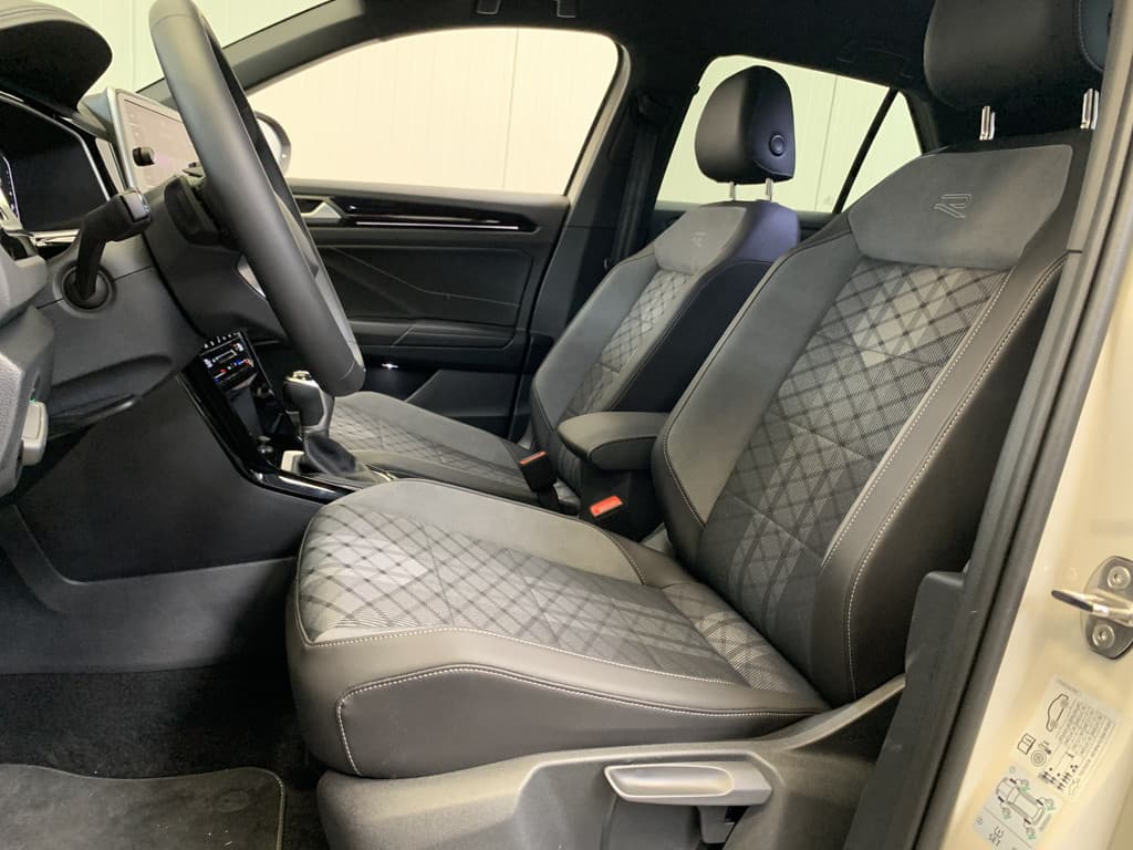 Volkswagen T-Roc 1.5 TSI R-Line 150PK thumbnail 42