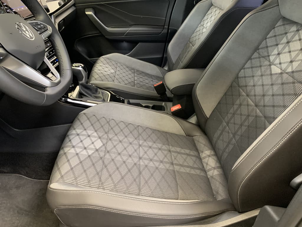 Volkswagen T-Roc 1.5 TSI R-Line 150PK thumbnail 45