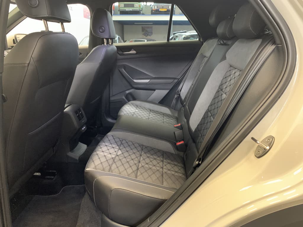 Volkswagen T-Roc 1.5 TSI R-Line 150PK thumbnail 46