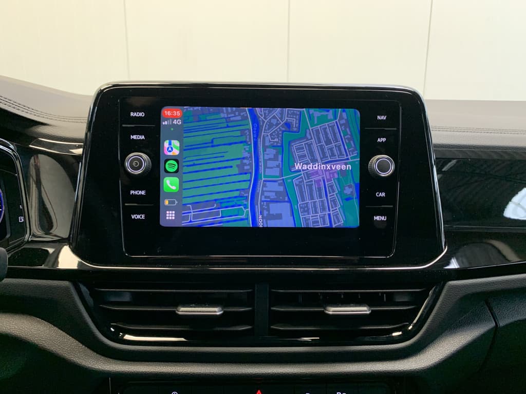 Volkswagen T-Roc 1.5 TSI 150PK R-Line Black Line thumbnail 36