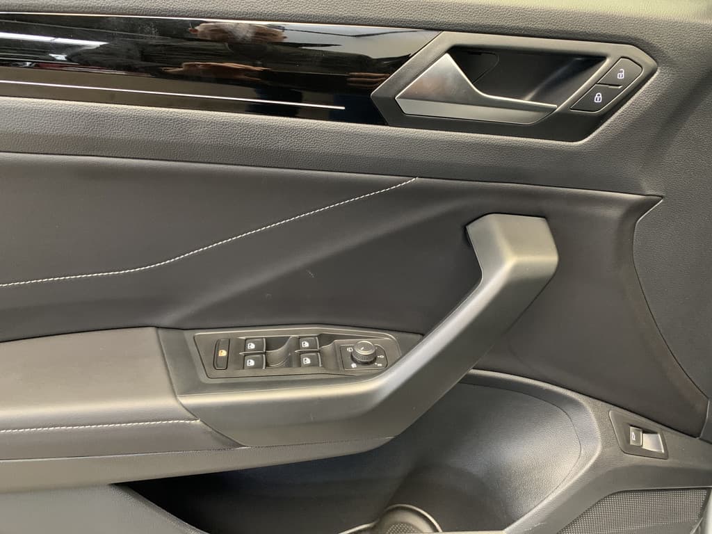 Volkswagen T-Roc 1.5 TSI 150PK R-Line Black Line thumbnail 44