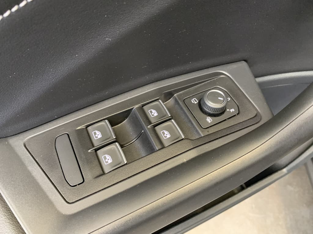 Volkswagen T-Roc Cabrio 1.0 TSI Style thumbnail 39