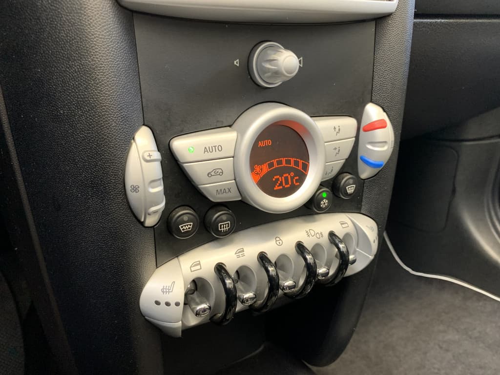 MINI Cabrio 1.6 Cooper Chili thumbnail 25