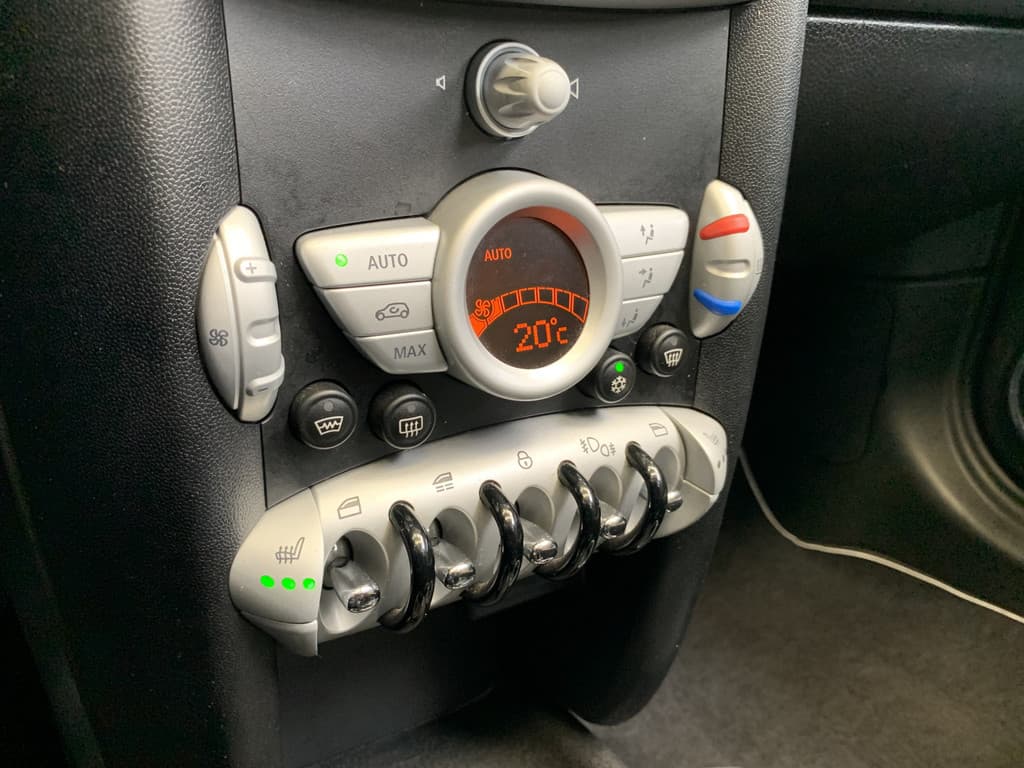 MINI Cabrio 1.6 Cooper Chili thumbnail 26