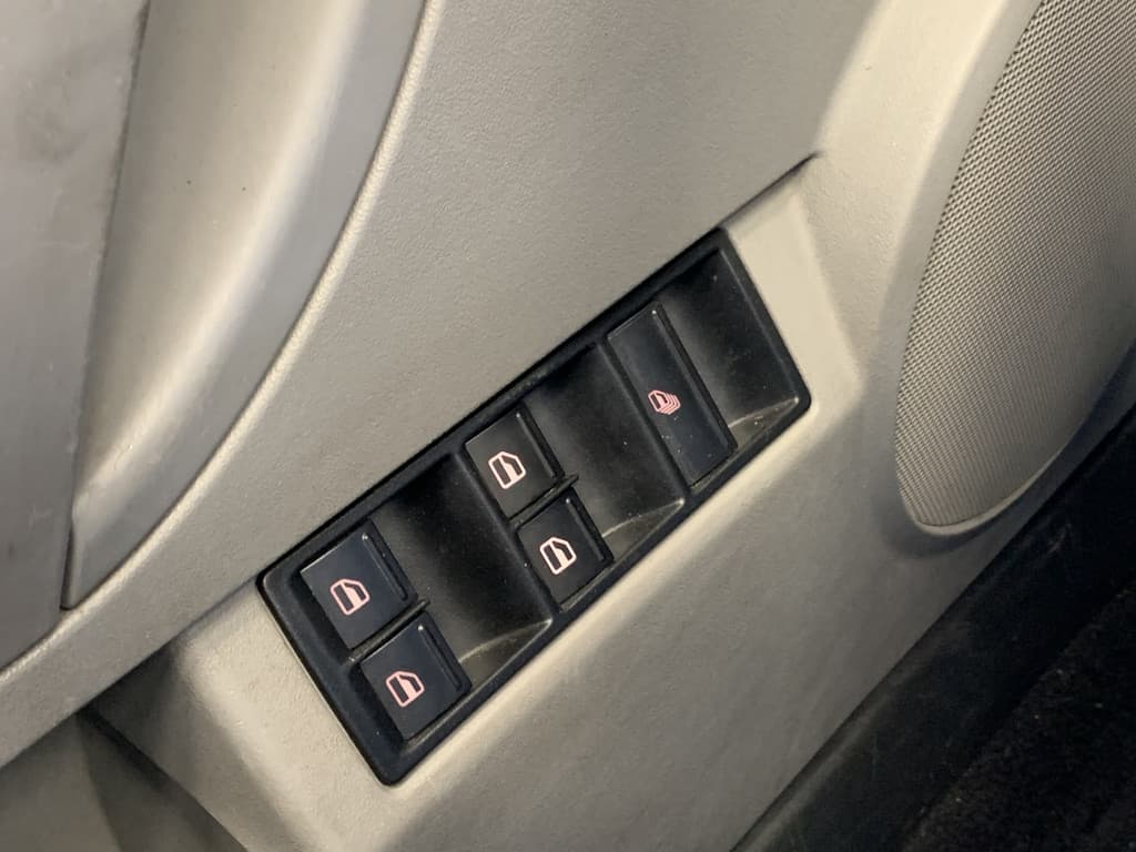 Volkswagen New Beetle Cabriolet 2.0 Highline thumbnail 22