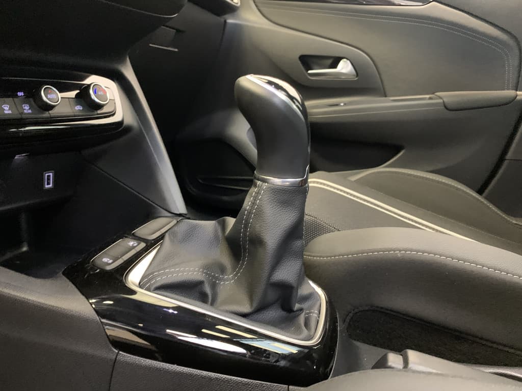 Opel Corsa 1.2 GS Sport thumbnail 38