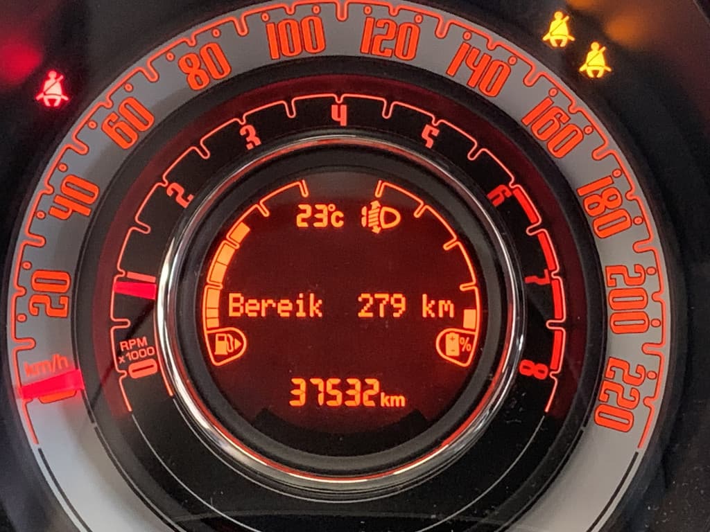 Fiat 500C 1.0 Hybrid Sport Cabriolet thumbnail 6