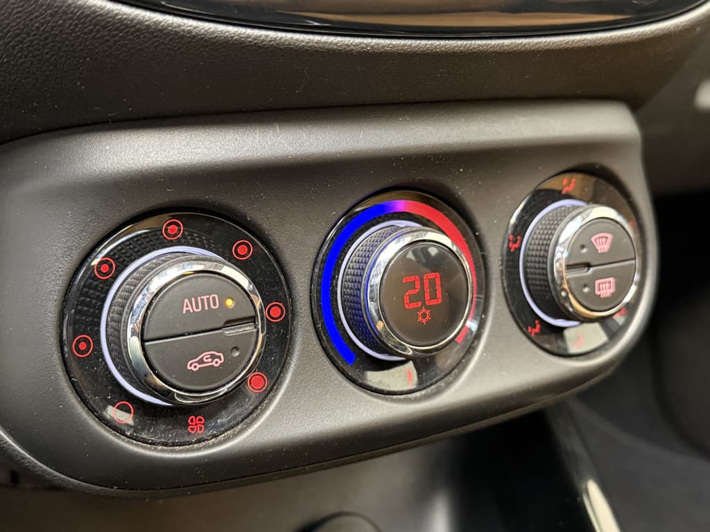 Opel ADAM 1.0 Turbo Rocks thumbnail 29