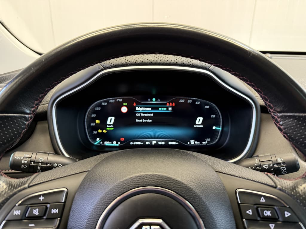 MG EHS 1.5 TGDI Luxury PHEV thumbnail 16