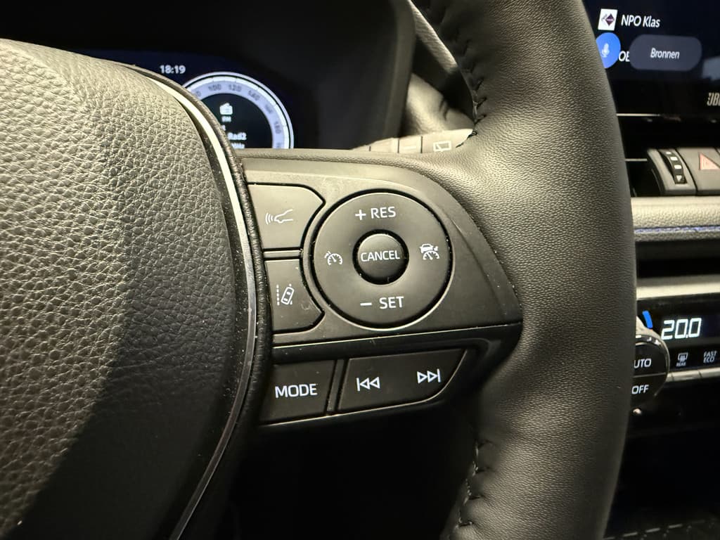 Toyota RAV4 2.5 Hybrid Style thumbnail 21