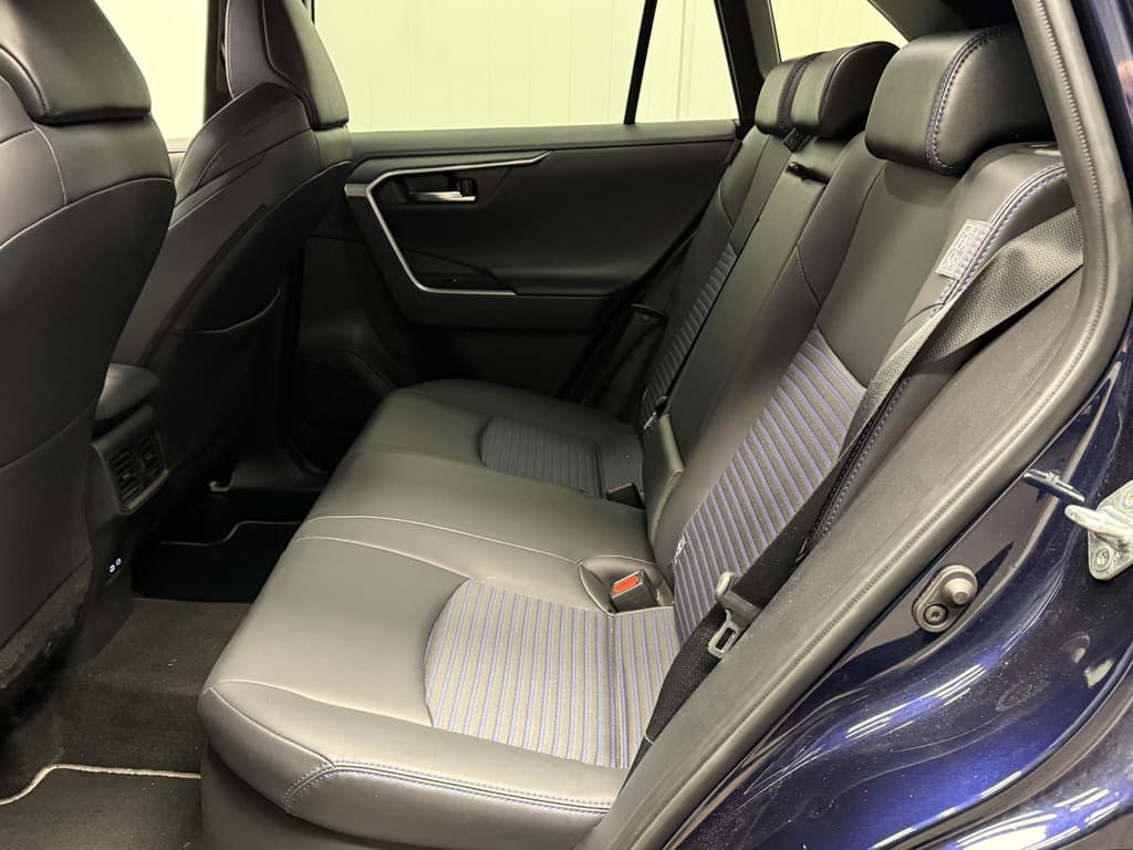 Toyota RAV4 2.5 Hybrid Style thumbnail 38