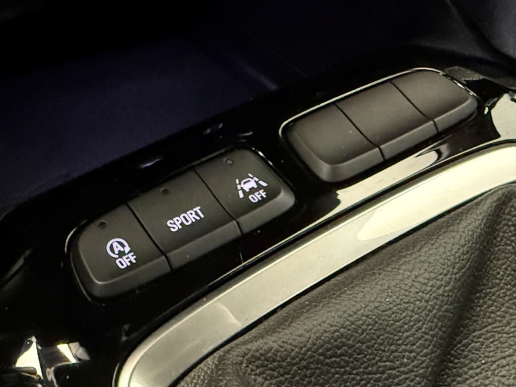 Opel Corsa 1.2 Turbo GS thumbnail 25