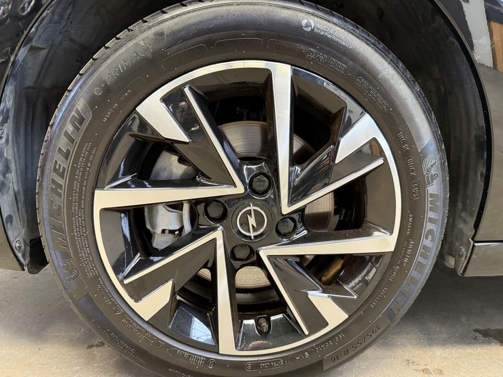 Opel Corsa 1.2 Turbo GS thumbnail 9