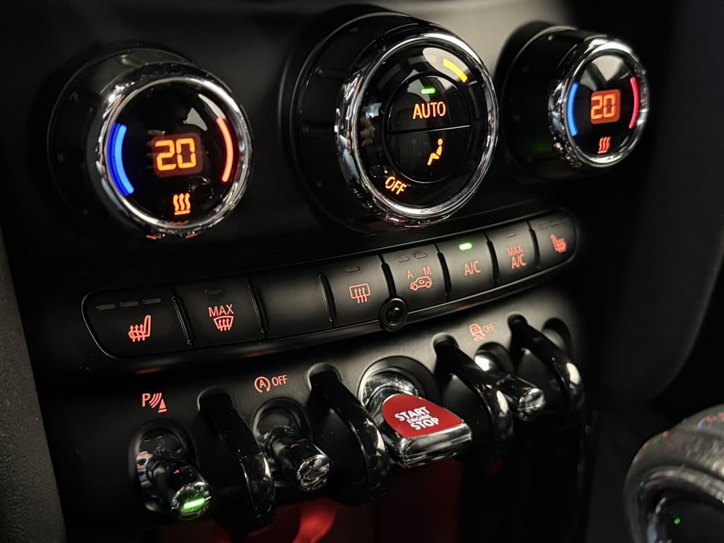 MINI Mini 1.5 Cooper Chili Serious Business thumbnail 23