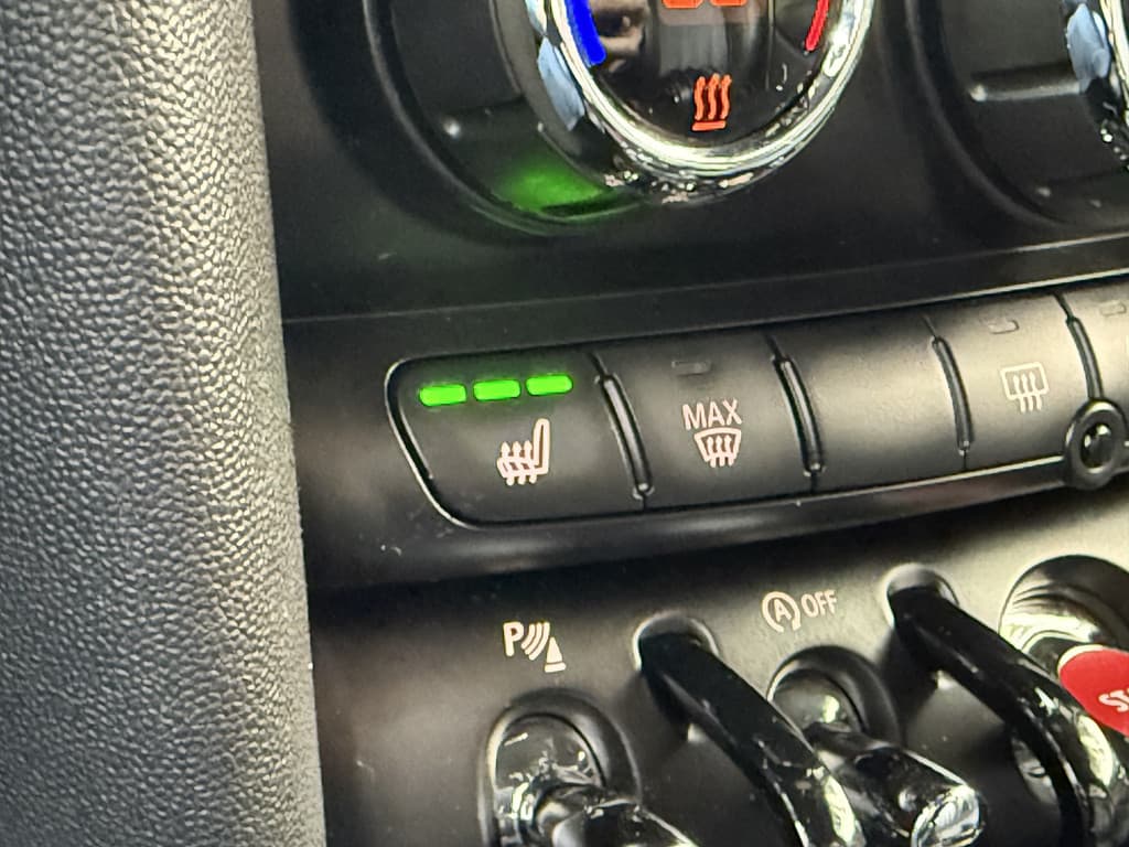 MINI Mini 1.5 Cooper Chili Serious Business thumbnail 32