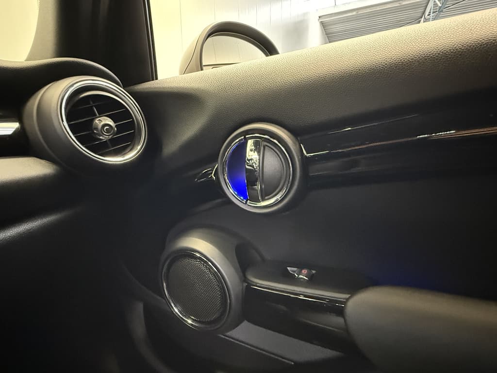 MINI Mini 1.5 Cooper Chili Serious Business thumbnail 33