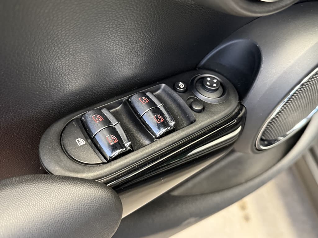 MINI Mini 1.5 Cooper Chili Serious Business thumbnail 36