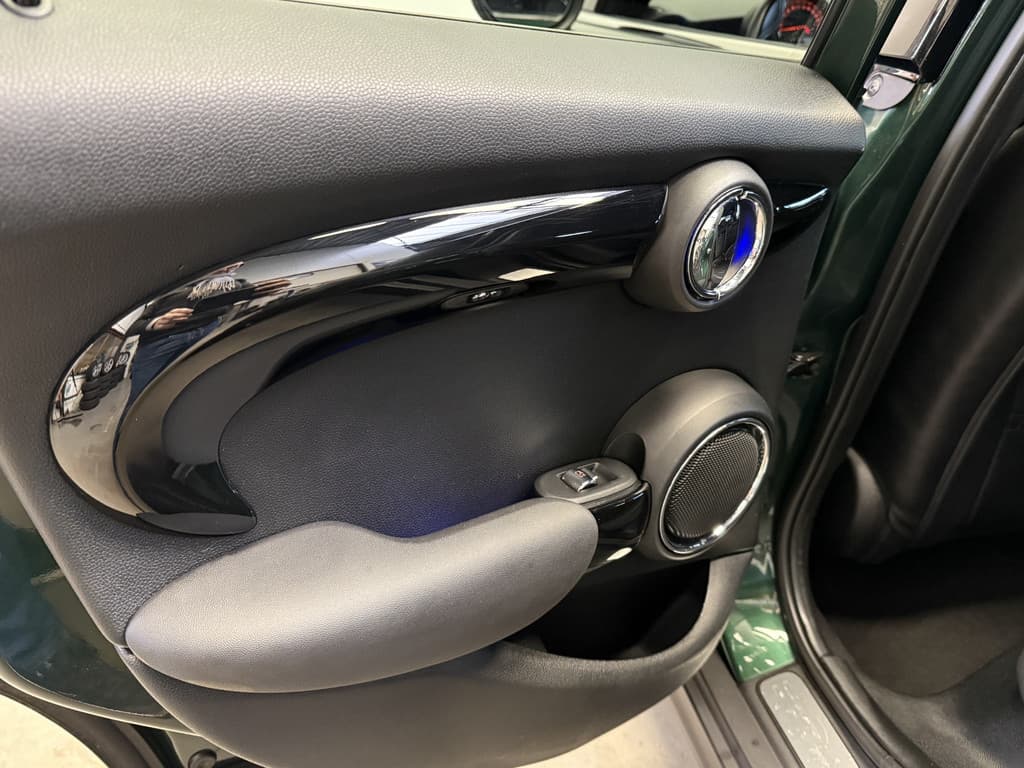 MINI Mini 1.5 Cooper Chili Serious Business thumbnail 41