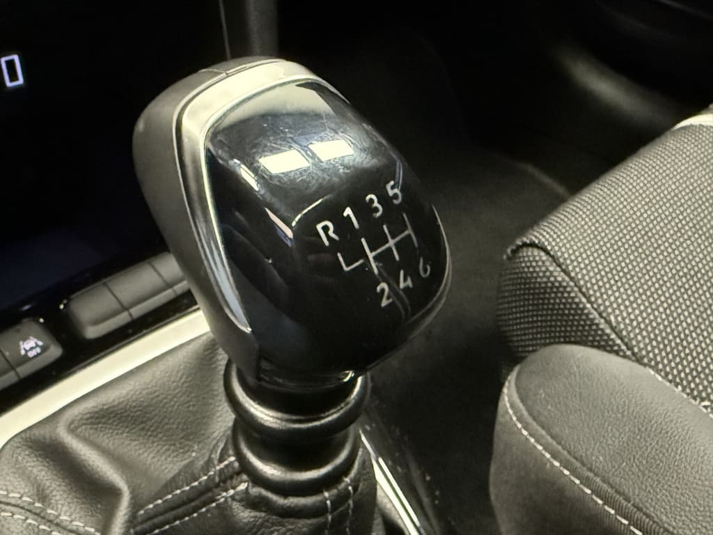 Opel Corsa 1.2 Turbo GS thumbnail 24