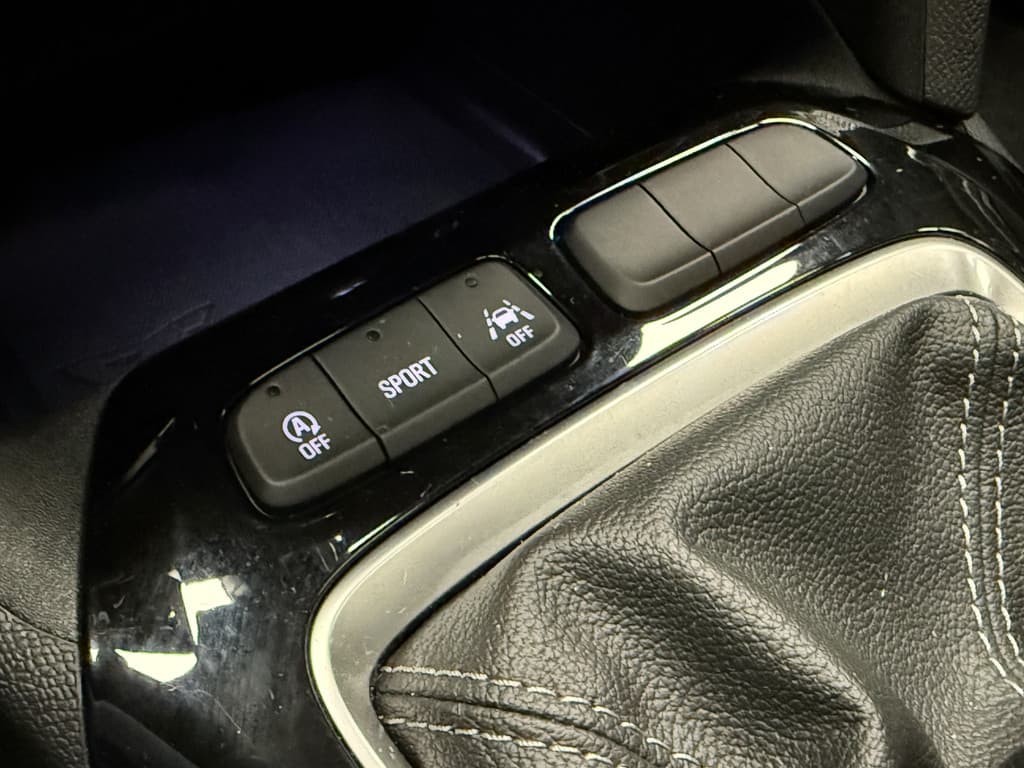 Opel Corsa 1.2 Turbo GS thumbnail 26