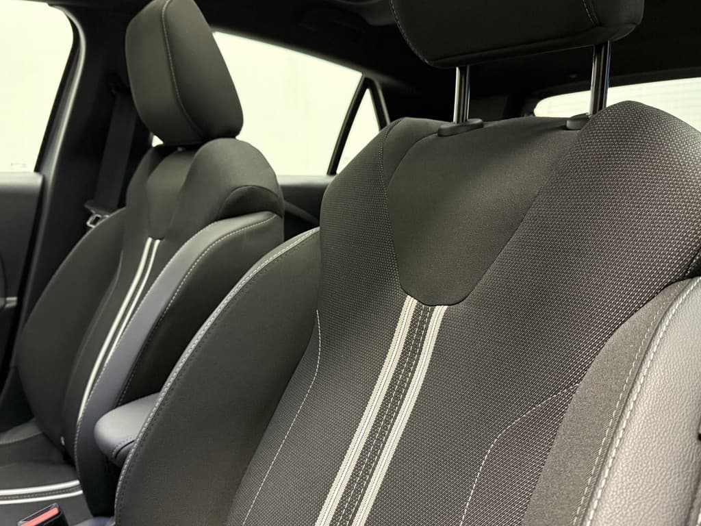 Opel Corsa 1.2 Turbo GS thumbnail 42