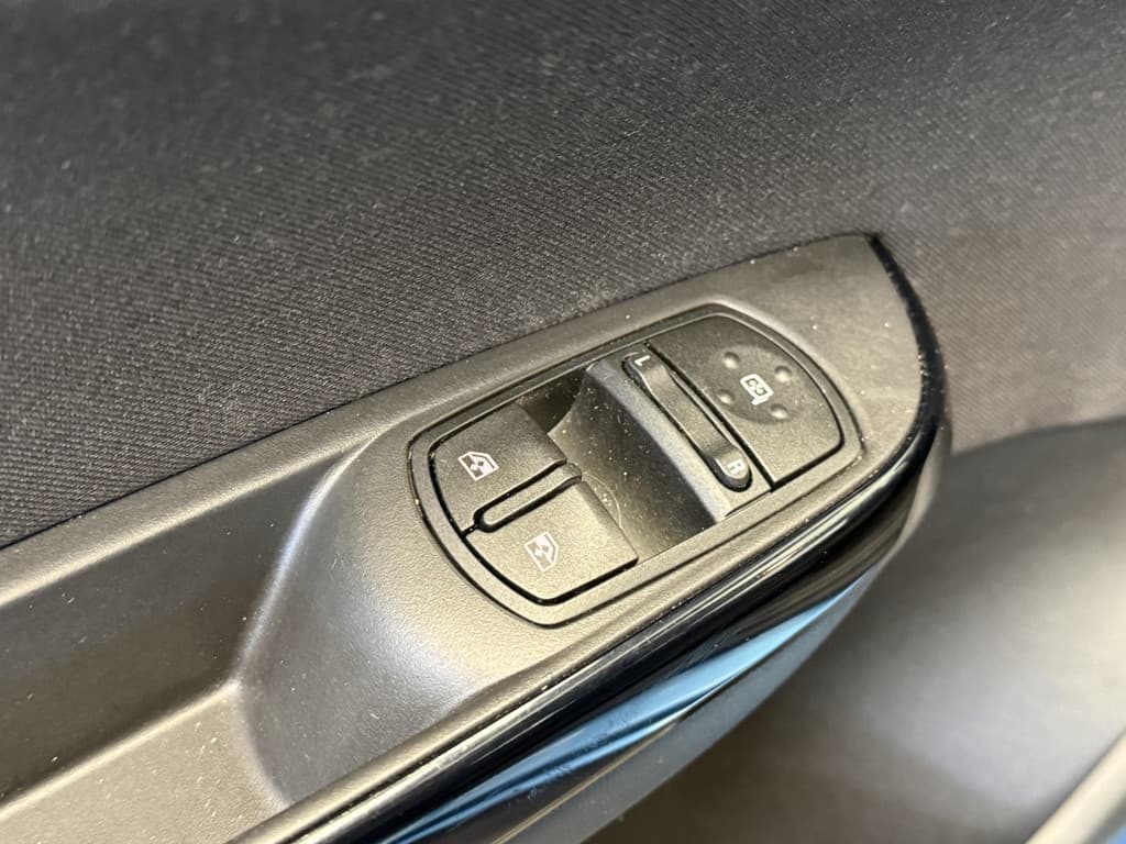 Opel Corsa 1.4 Edition 90PK thumbnail 29