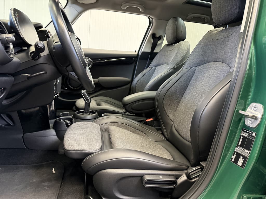 MINI Cooper 1.5 136PK Chili Automaat thumbnail 2