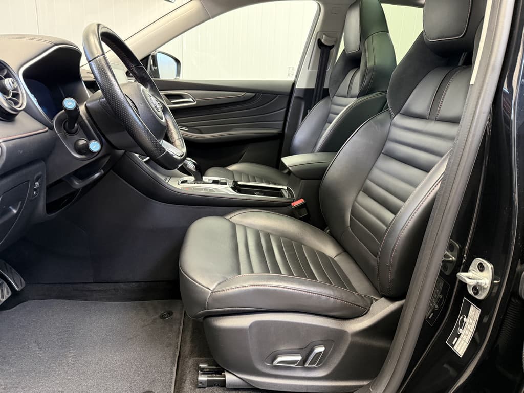 MG EHS 1.5 TGDI Luxury PHEV thumbnail 2