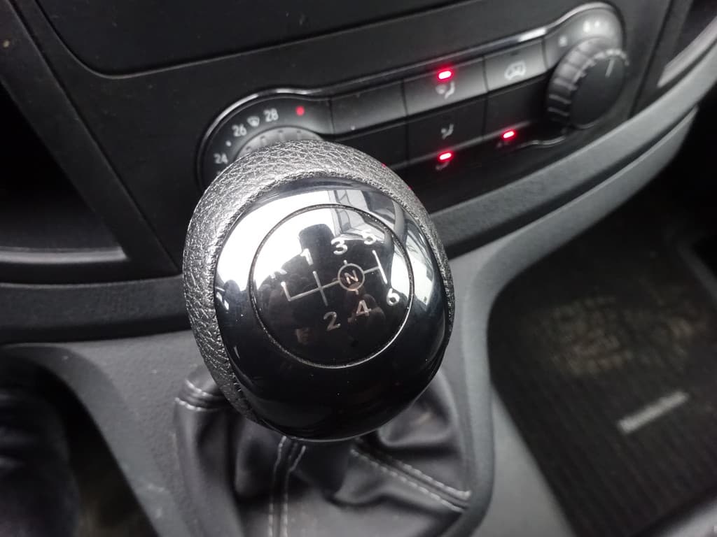 Mercedes-Benz Vito 111 CDI EXTRA LANG | LEER | NAVI | CRUISE | 2X SCHUIFDEUR | TREKHAAK | APK 10-2026!! thumbnail 22