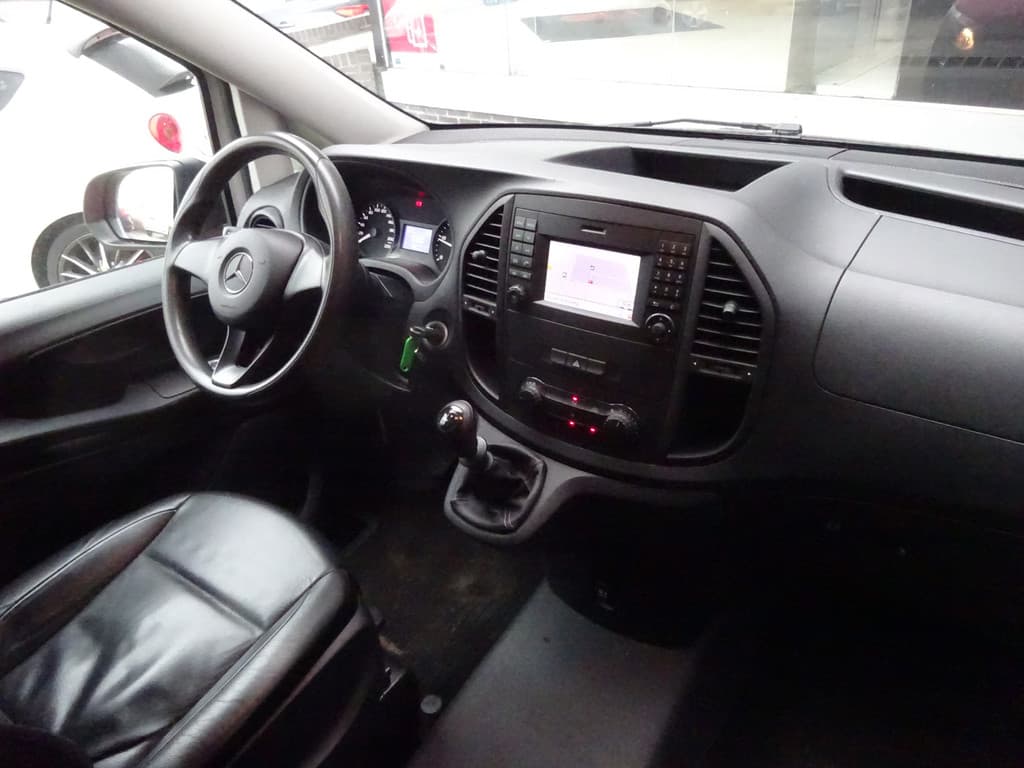 Mercedes-Benz Vito 111 CDI EXTRA LANG | LEER | NAVI | CRUISE | 2X SCHUIFDEUR | TREKHAAK | APK 10-2026!! thumbnail 14