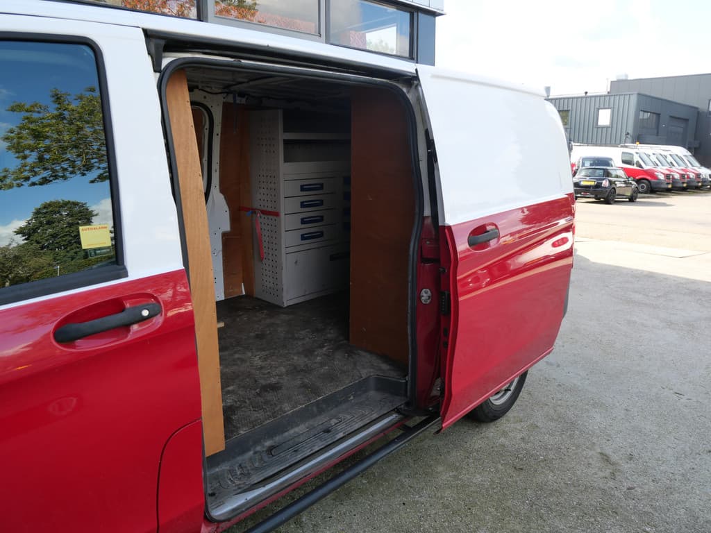 Mercedes-Benz Vito 111 CDI EXTRA LANG | LEER | NAVI | CRUISE | 2X SCHUIFDEUR | TREKHAAK | APK 10-2026!! thumbnail 15