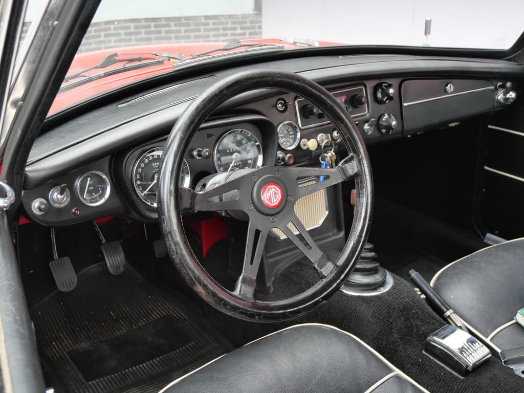 MG B type 1.8 GT OVERDRIVE | LEER | ORIGINEEL | EUROPESE UITVOERING | SUPER STAAT! thumbnail 18