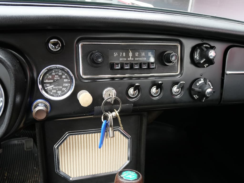 MG B type 1.8 GT OVERDRIVE | LEER | ORIGINEEL | EUROPESE UITVOERING | SUPER STAAT! thumbnail 21