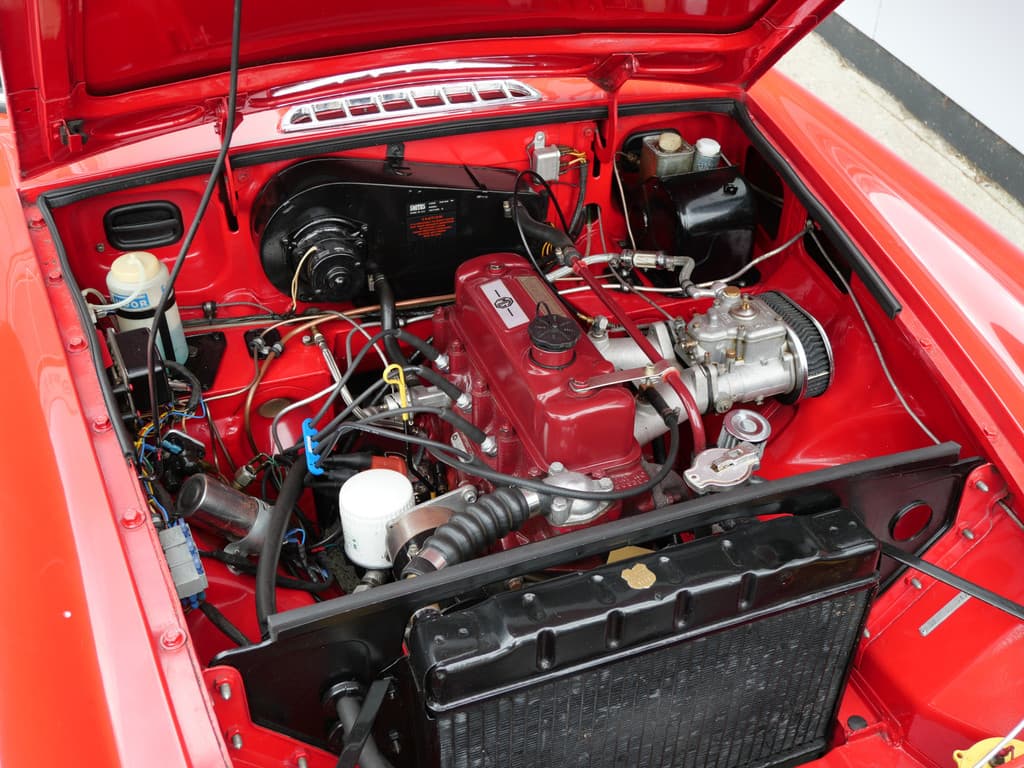 MG B type 1.8 GT OVERDRIVE | LEER | ORIGINEEL | EUROPESE UITVOERING | SUPER STAAT! thumbnail 4