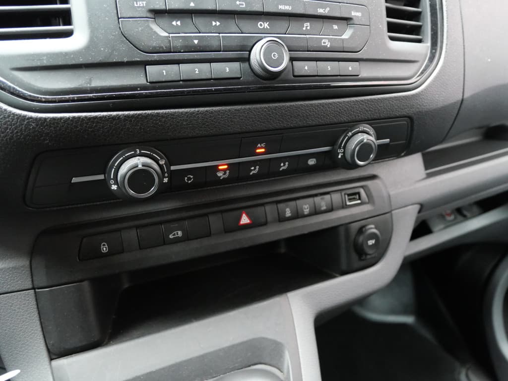 Toyota ProAce Long Worker 1.5 D-4D COOL COMFORT | LONG | AIRCO | TREKHAAK | EURO 6!! thumbnail 16