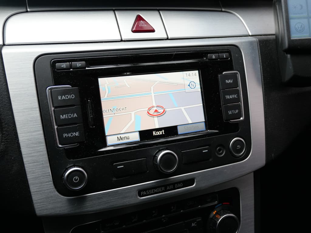 Volkswagen Passat CC 1.8 TSI | NAVIGATIE | XENON | 18 INCH | NL-AUTO | DEALER O-H!! thumbnail 13