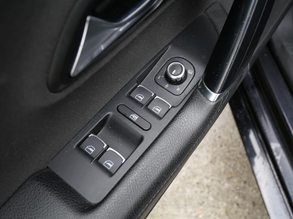 Volkswagen Passat CC 1.8 TSI | NAVIGATIE | XENON | 18 INCH | NL-AUTO | DEALER O-H!! thumbnail 11