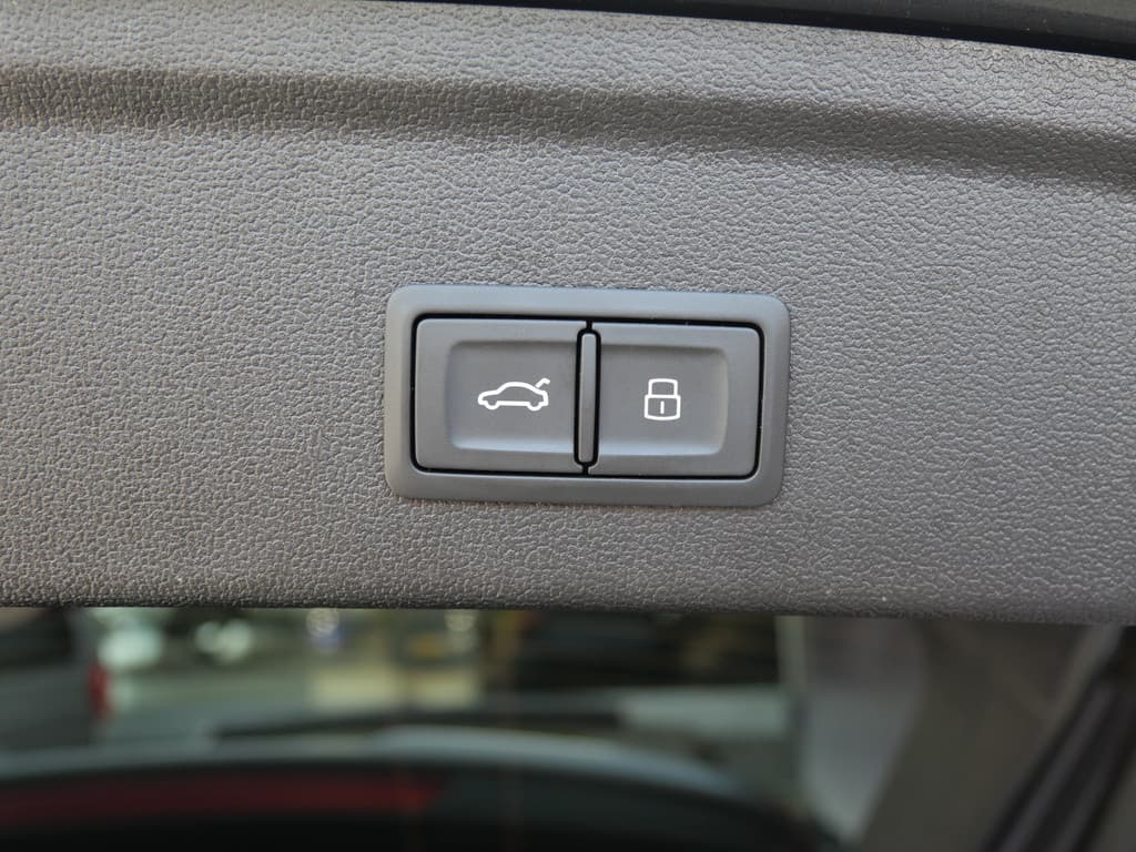 Audi S3 Sportback 2.0 TFSI QUATTRO EDITION 1 | PANORAMA | MATRIX | H.U.D. | A.C.C. | KEYLESS | DEALER O-H!! thumbnail 13