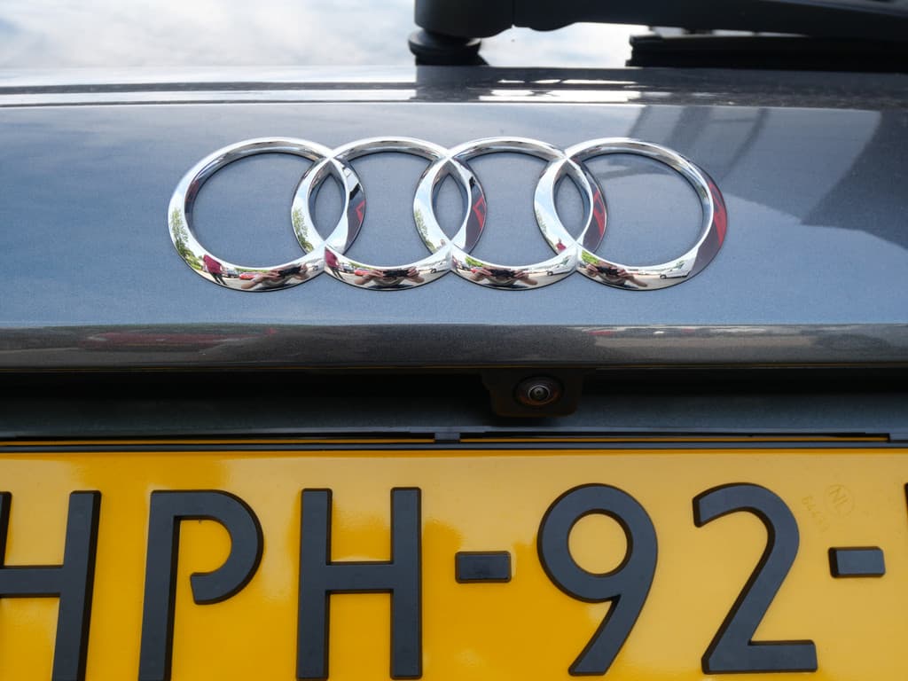 Audi S3 Sportback 2.0 TFSI QUATTRO EDITION 1 | PANORAMA | MATRIX | H.U.D. | A.C.C. | KEYLESS | DEALER O-H!! thumbnail 22