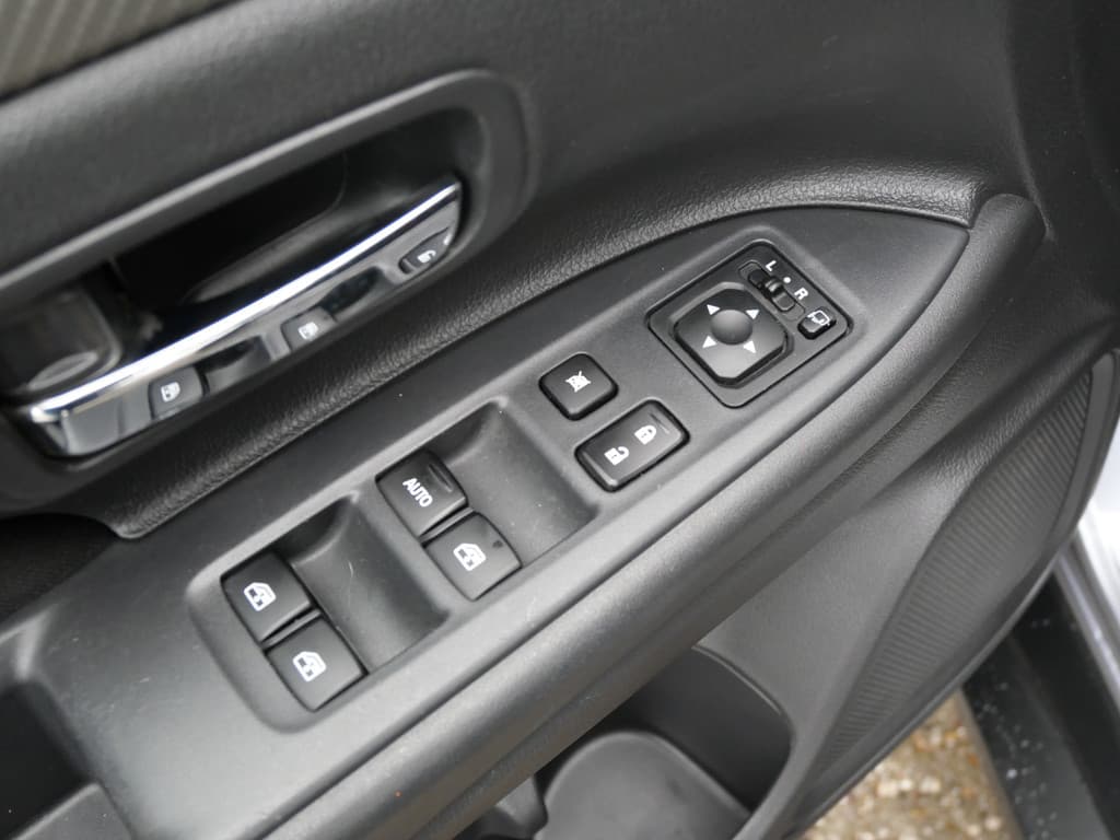 Mitsubishi Outlander 2.0 EDITION | AUTOMAAT | CAMERA | NAVI | TREKHAAK | ALL-SEASON | ALL-IN!! thumbnail 19