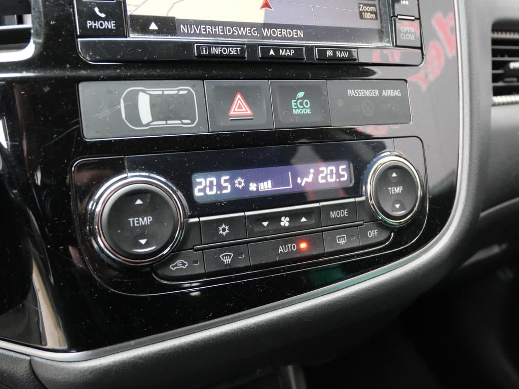 Mitsubishi Outlander 2.0 EDITION | AUTOMAAT | CAMERA | NAVI | TREKHAAK | ALL-SEASON | ALL-IN!! thumbnail 20