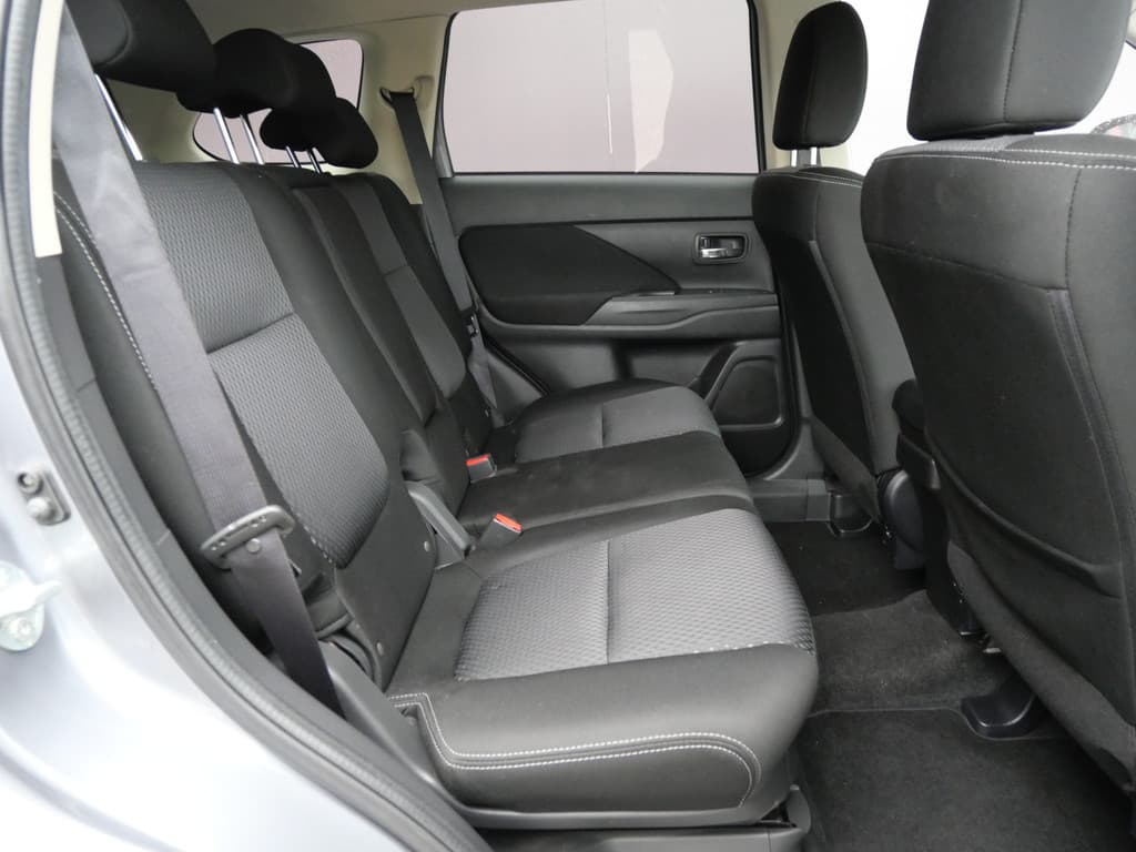 Mitsubishi Outlander 2.0 EDITION | AUTOMAAT | CAMERA | NAVI | TREKHAAK | ALL-SEASON | ALL-IN!! thumbnail 11