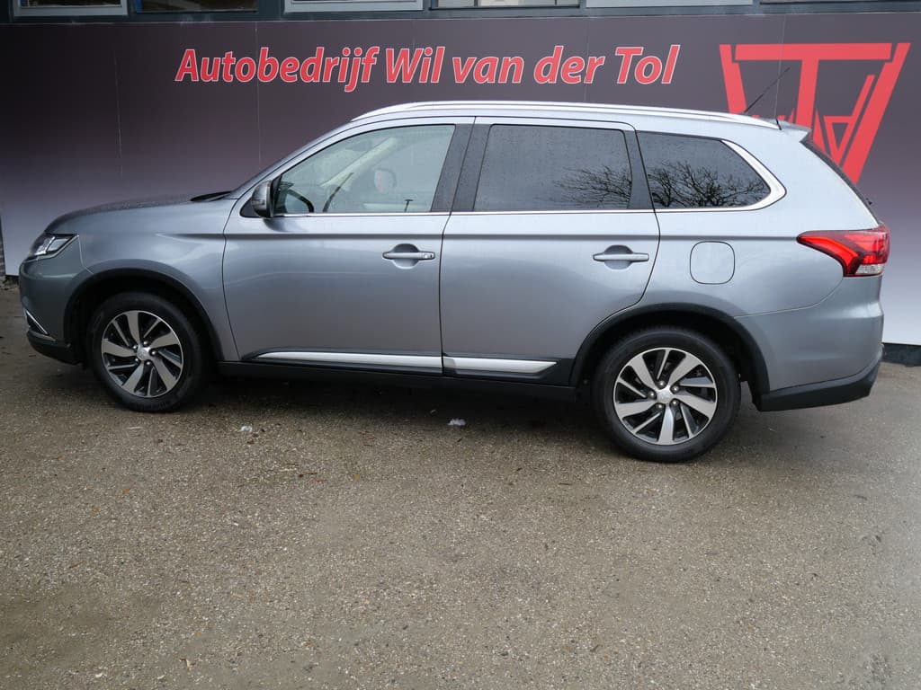Mitsubishi Outlander 2.0 EDITION | AUTOMAAT | CAMERA | NAVI | TREKHAAK | ALL-SEASON | ALL-IN!! thumbnail 13