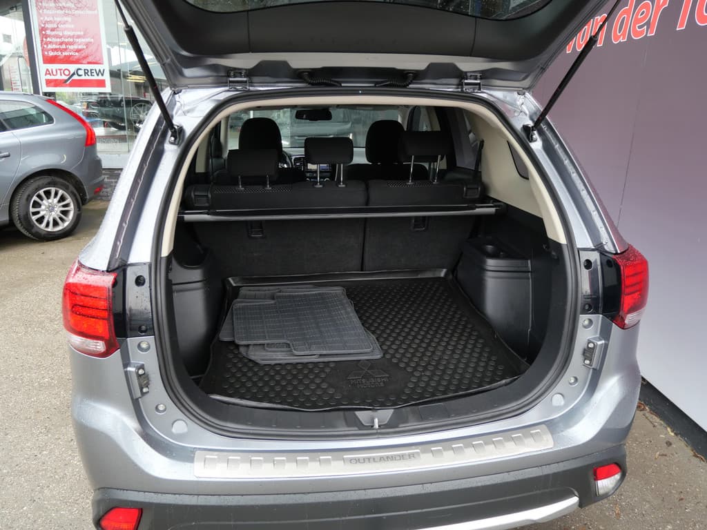 Mitsubishi Outlander 2.0 EDITION | AUTOMAAT | CAMERA | NAVI | TREKHAAK | ALL-SEASON | ALL-IN!! thumbnail 15