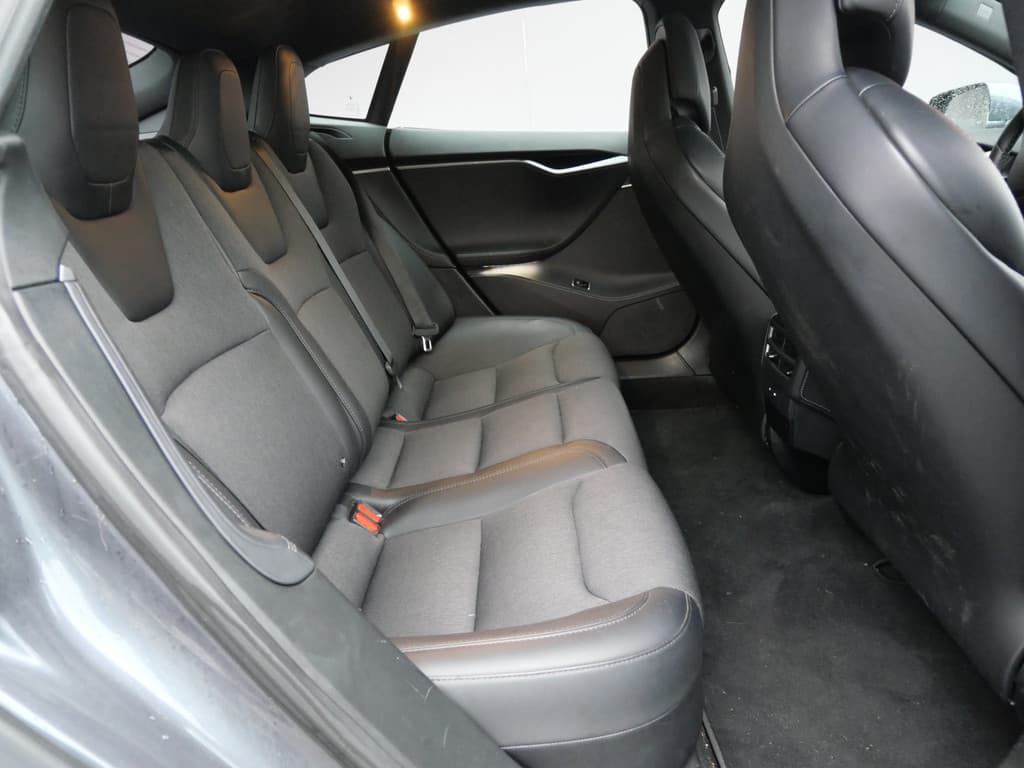 Tesla Model S 75D BASE | PANORAMA DAK | 20 INCH | AUTOPILOT | NL-AUTO | BTW-AUTO!! thumbnail 10