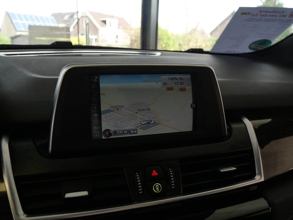 BMW 2 Serie Active Tourer 220i LUXURY | AUTOMAAT | PANORAMA | LEER | CAMERA | NAVIGATIE | 192 PK!! thumbnail 19