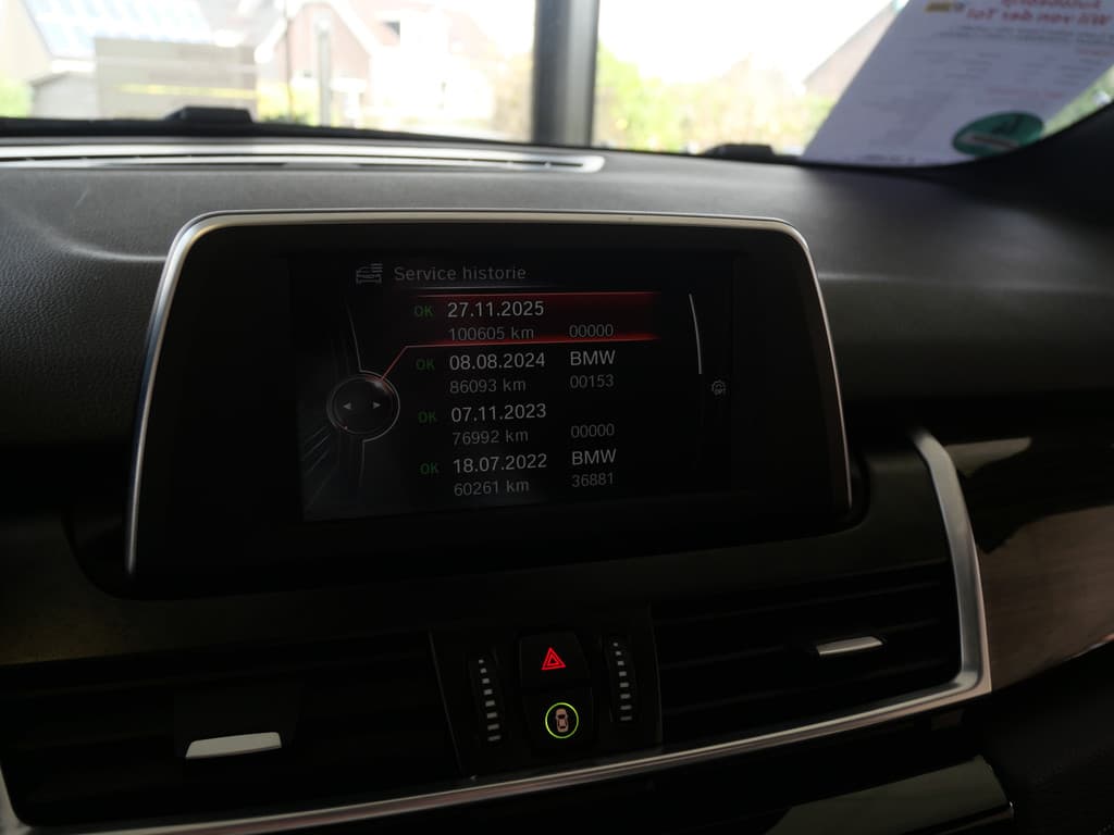 BMW 2 Serie Active Tourer 220i LUXURY | AUTOMAAT | PANORAMA | LEER | CAMERA | NAVIGATIE | 192 PK!! thumbnail 21