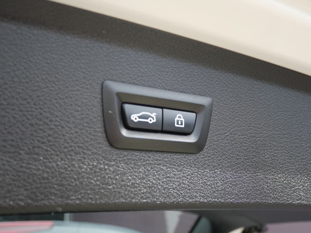 BMW 2 Serie Active Tourer 220i LUXURY | AUTOMAAT | PANORAMA | LEER | CAMERA | NAVIGATIE | 192 PK!! thumbnail 26