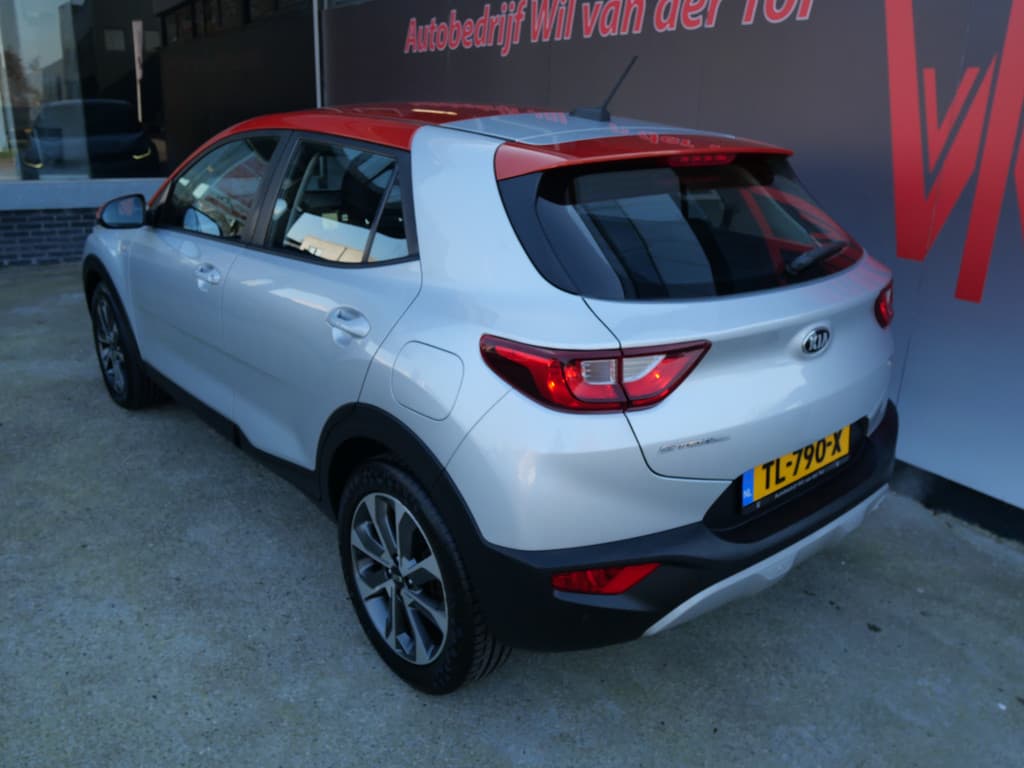 Kia Stonic 1.0 T-GDi COMFORT PLUS LINE | CRUISE | CAMERA | CARPLAY | NAVIGATIE | NL-AUTO!! thumbnail 14