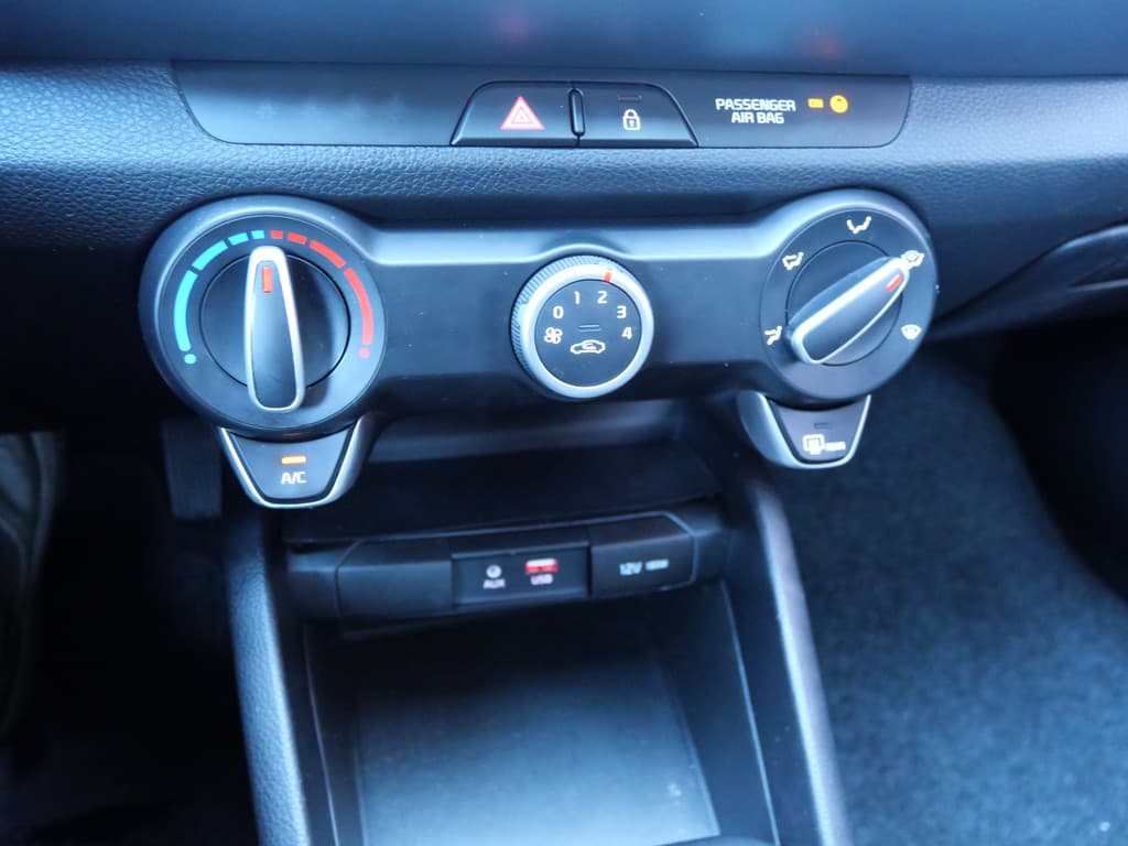 Kia Stonic 1.0 T-GDi COMFORT PLUS LINE | CRUISE | CAMERA | CARPLAY | NAVIGATIE | NL-AUTO!! thumbnail 17